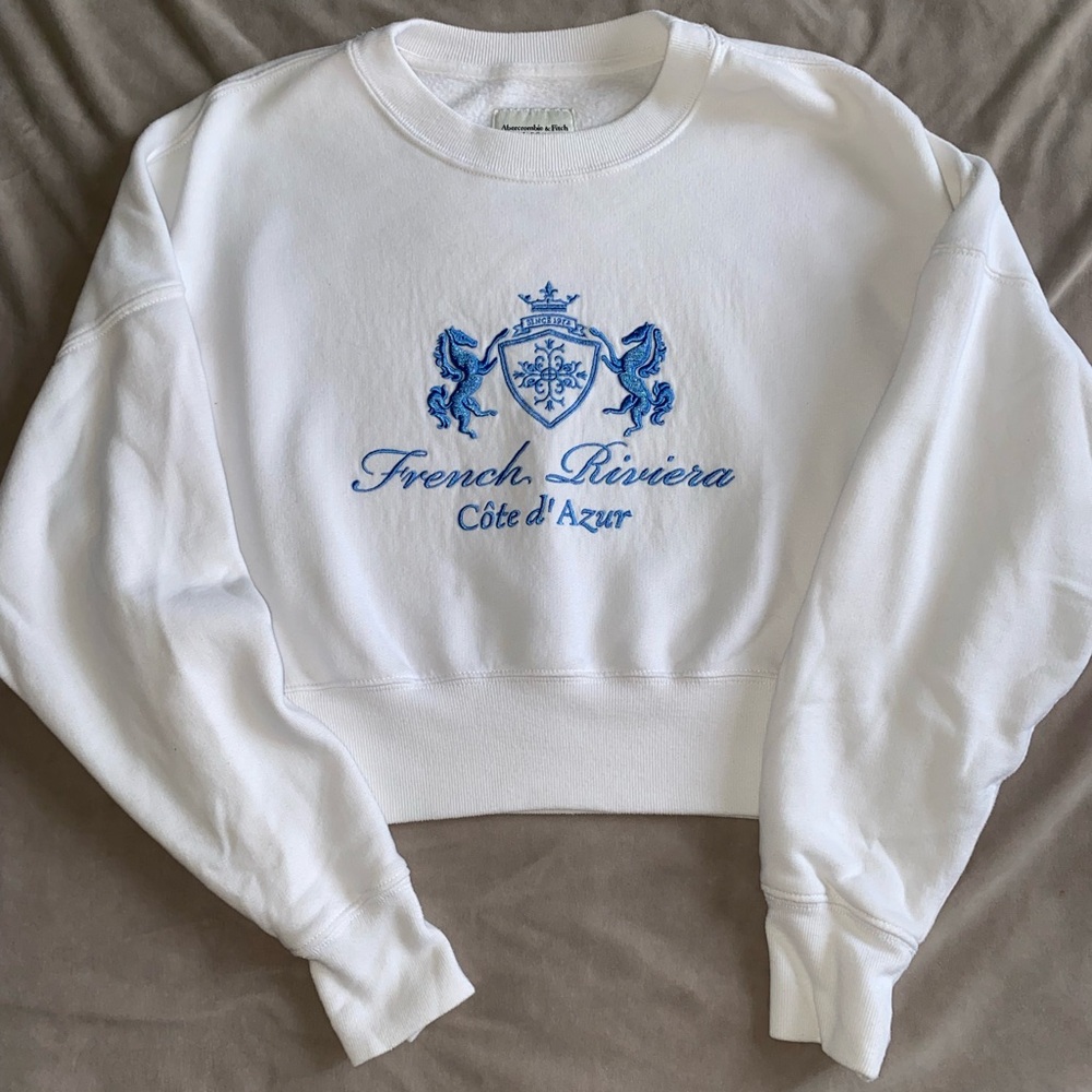 Abercrombie & Fitch White and Blue Crest Sweatshirt